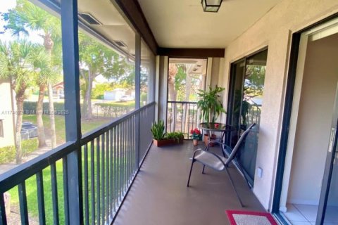 Condominio en venta en Tamarac, Florida, 2 dormitorios, 76.83 m2 № 1494480 - foto 7
