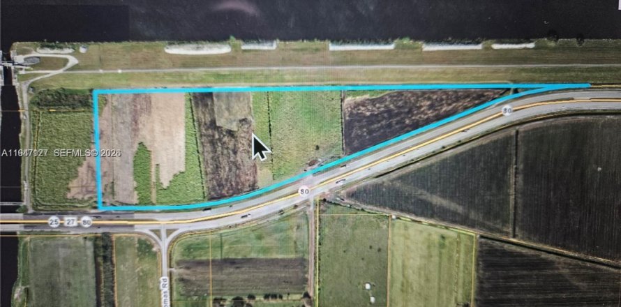 Commercial property in Palm Beach, Florida № 2009206