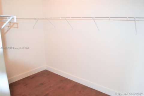 Villa ou maison à louer à Doral, Floride: 4 chambres, 267.37 m2 № 1799419 - photo 23