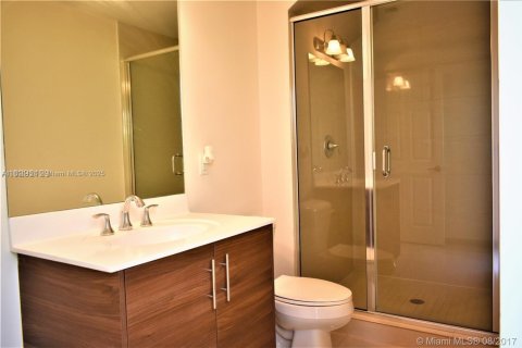 Villa ou maison à louer à Doral, Floride: 4 chambres, 267.37 m2 № 1799419 - photo 15