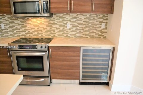 Villa ou maison à louer à Doral, Floride: 4 chambres, 267.37 m2 № 1799419 - photo 9