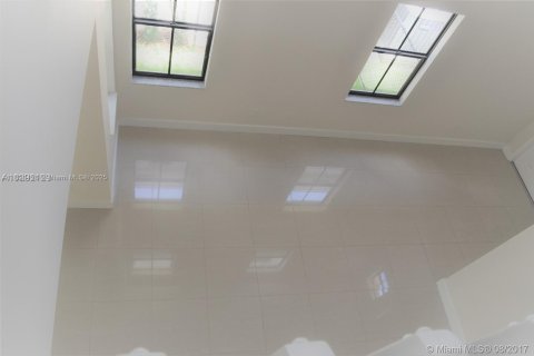 Villa ou maison à louer à Doral, Floride: 4 chambres, 267.37 m2 № 1799419 - photo 18