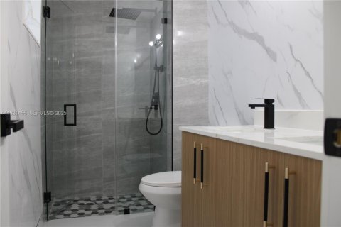 Купить виллу или дом в Майами, Флорида 3 спальни, 149.76м2, № 1990029 - фото 23