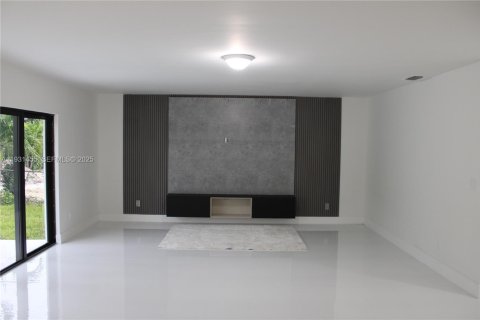 Купить виллу или дом в Майами, Флорида 3 спальни, 149.76м2, № 1990029 - фото 11