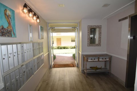 Condominio en venta en Boynton Beach, Florida, 1 dormitorio, 53.6 m2 № 747946 - foto 1
