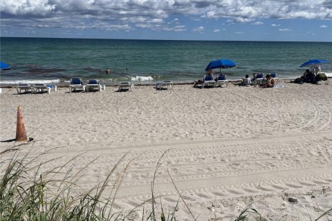 Copropriété à vendre à Sunny Isles Beach, Floride: 33.44 m2 № 1969186 - photo 4