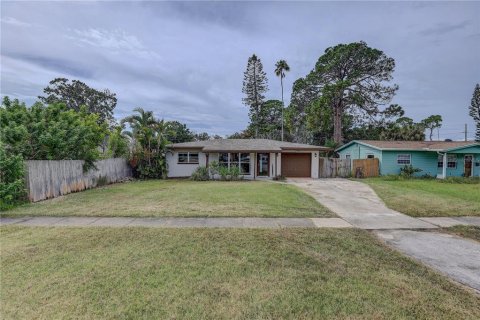 Casa en venta en Saint Petersburg, Florida, 2 dormitorios, 109.9 m2 № 1902709 - foto 4