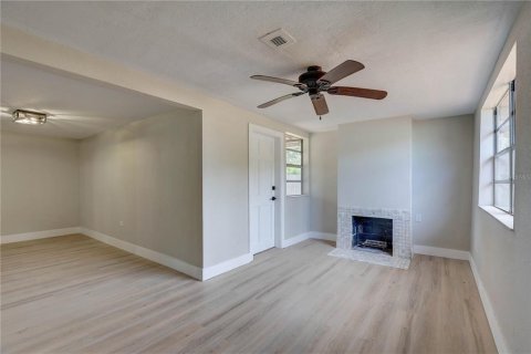 Casa en venta en Saint Petersburg, Florida, 2 dormitorios, 109.9 m2 № 1902709 - foto 11