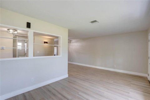 Casa en venta en Saint Petersburg, Florida, 2 dormitorios, 109.9 m2 № 1902709 - foto 16