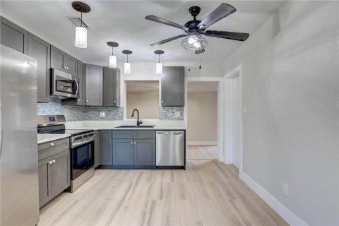 Casa en venta en Saint Petersburg, Florida, 2 dormitorios, 109.9 m2 № 1902709 - foto 18
