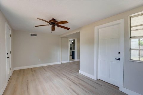 Casa en venta en Saint Petersburg, Florida, 2 dormitorios, 109.9 m2 № 1902709 - foto 10