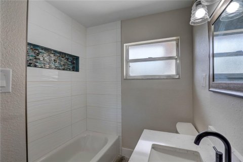 Casa en venta en Saint Petersburg, Florida, 2 dormitorios, 109.9 m2 № 1902709 - foto 26