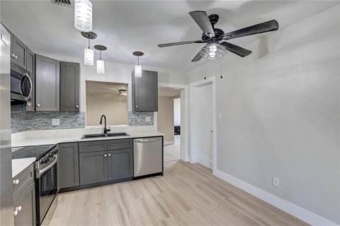 Casa en venta en Saint Petersburg, Florida, 2 dormitorios, 109.9 m2 № 1902709 - foto 21