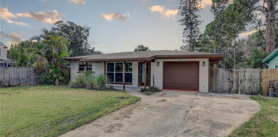 Casa en Saint Petersburg, Florida 2 dormitorios, 109.9 m2 № 1902709