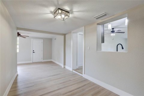 Casa en venta en Saint Petersburg, Florida, 2 dormitorios, 109.9 m2 № 1902709 - foto 14
