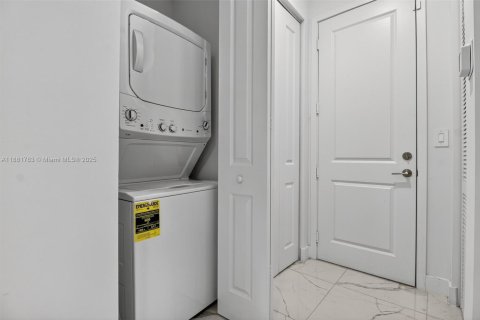 Купить виллу или дом в Дейви, Флорида 5 спален, 361.2м2, № 1930788 - фото 14