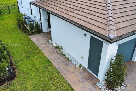 Купить виллу или дом в Дейви, Флорида 5 спален, 361.2м2, № 1930788 - фото 10