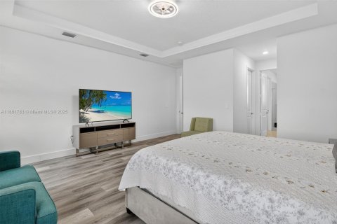 Купить виллу или дом в Дейви, Флорида 5 спален, 361.2м2, № 1930788 - фото 18