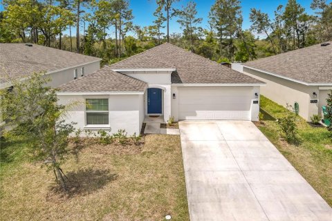 House in Osteen, Florida 4 bedrooms, 181.16 sq.m. № 2106730 - photo 2