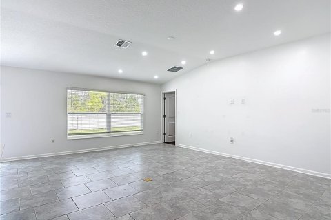 House in Osteen, Florida 4 bedrooms, 181.16 sq.m. № 2106730 - photo 24