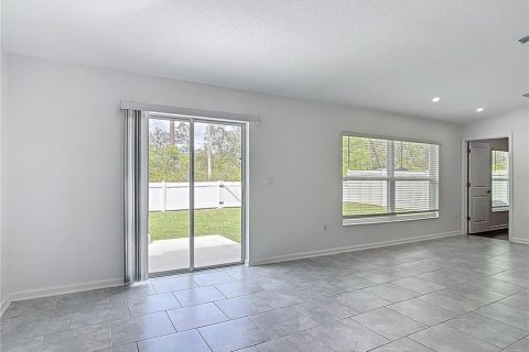 House in Osteen, Florida 4 bedrooms, 181.16 sq.m. № 2106730 - photo 15