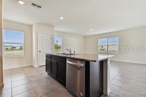 Casa en alquiler en Wesley Chapel, Florida, 4 dormitorios, 209.96 m2 № 1915546 - foto 4