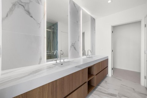 Copropriété à louer à Miami, Floride: 1 chambre, 112.97 m2 № 2376890 - photo 12
