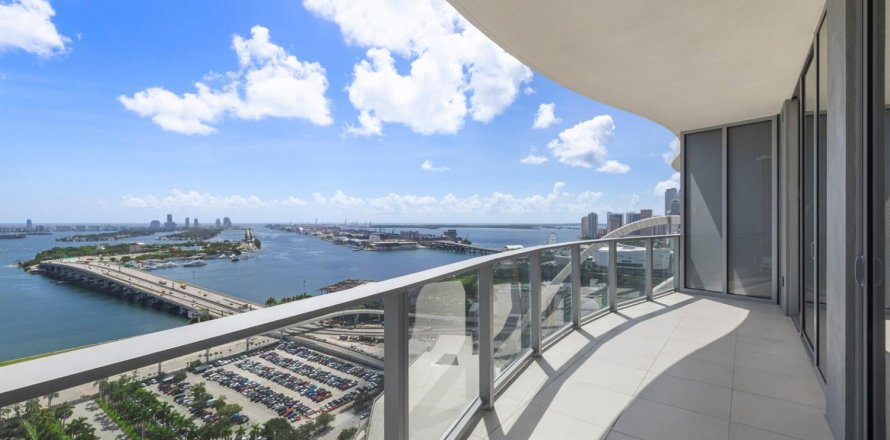 Studio à Condo à Miami, Floride  № 2376890