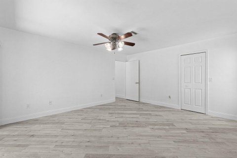 Villa ou maison à vendre à Boca Raton, Floride: 3 chambres, 158.03 m2 № 2189078 - photo 16
