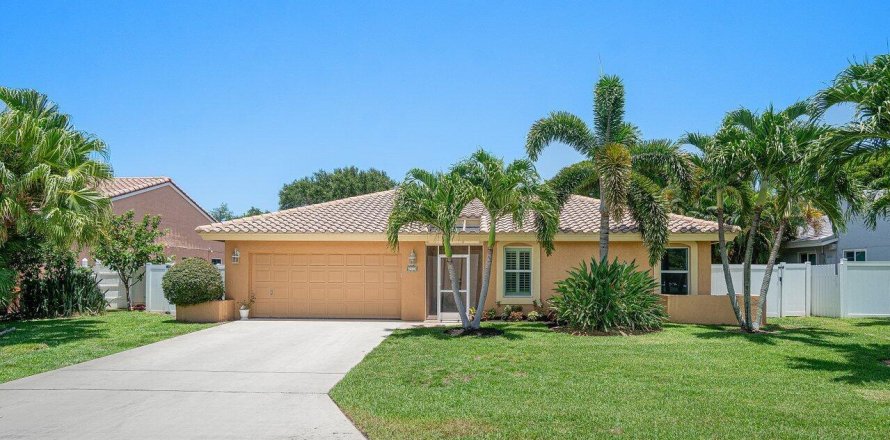 Villa ou maison à Boca Raton, Floride 3 chambres, 158.03 m2 № 2189078