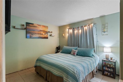 House in Orlando, Florida 4 bedrooms, 104.05 sq.m. № 1755374 - photo 10