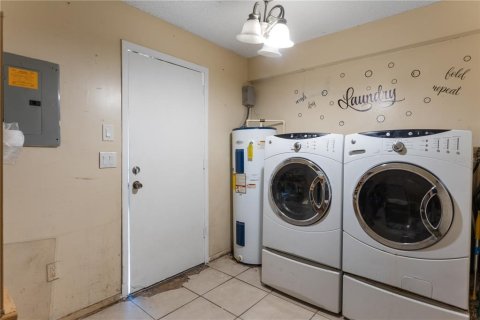 House in Orlando, Florida 4 bedrooms, 104.05 sq.m. № 1755374 - photo 16