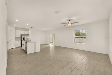 Villa ou maison à louer à Riverview, Floride: 4 chambres, 178.37 m2 № 2092238 - photo 4