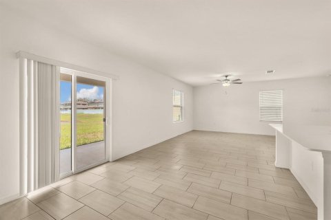 Villa ou maison à louer à Riverview, Floride: 4 chambres, 178.37 m2 № 2092238 - photo 7