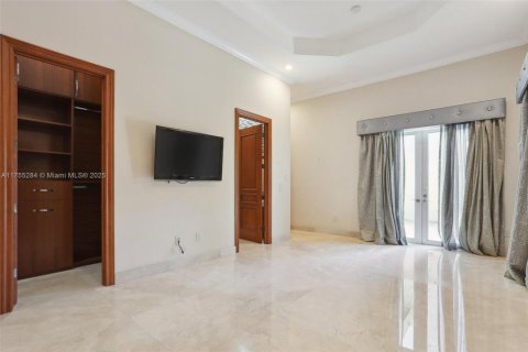 Casa en venta en Pinecrest, Florida, 7 dormitorios, 920.85 m2 № 1692463 - foto 21