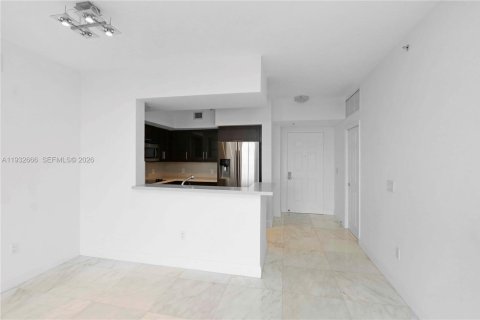 Condo in Coral Gables, Florida, 2 bedrooms  № 2057740 - photo 10