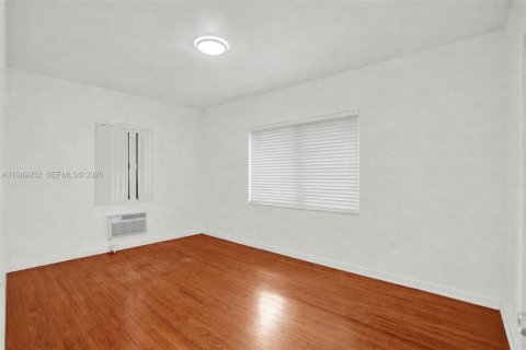 Casa en venta en Miami, Florida, 2 dormitorios, 106.47 m2 № 2056905 - foto 10
