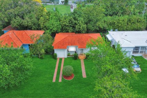 Casa en venta en Miami, Florida, 2 dormitorios, 106.47 m2 № 2056905 - foto 5