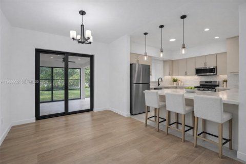 Casa en venta en Miami, Florida, 2 dormitorios, 106.47 m2 № 2056905 - foto 28