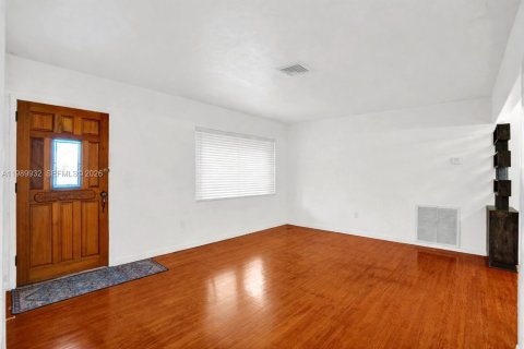 Casa en venta en Miami, Florida, 2 dormitorios, 106.47 m2 № 2056905 - foto 9