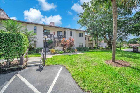 Copropriété à louer à Boca Raton, Floride: 2 chambres, 112.97 m2 № 2269521 - photo 3