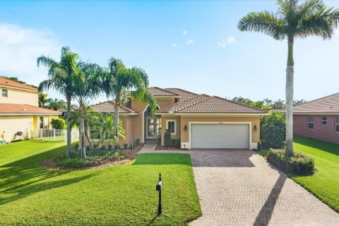 Villa ou maison à vendre à Vero Beach, Floride: 3 chambres, 196.58 m2 № 2415620 - photo 2