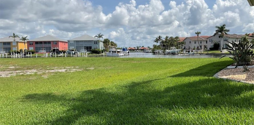Terrain à Punta Gorda, Floride № 1843280