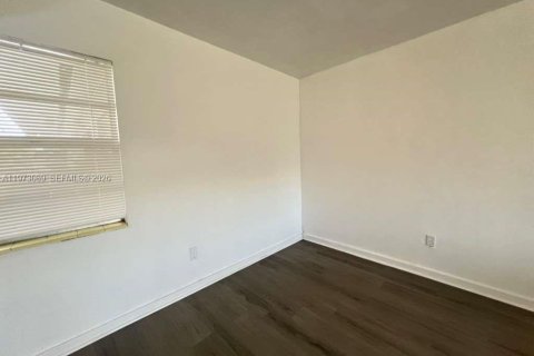 Снять в аренду квартиру в Норт-Майами-Бич, Флорида 2 спальни, № 2033219 - фото 15