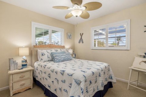House in Port Charlotte, Florida 3 bedrooms, 177.26 sq.m. № 2128162 - photo 25