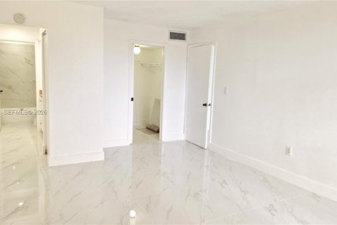 Copropriété à louer à Miami, Floride: 1 chambre, 73.11 m2 № 2029233 - photo 30