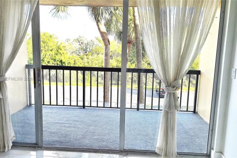 Copropriété à louer à Miami, Floride: 1 chambre, 73.11 m2 № 2029233 - photo 7