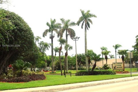 Copropriété à louer à Miami, Floride: 1 chambre, 73.11 m2 № 2029233 - photo 2