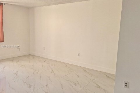 Copropriété à louer à Miami, Floride: 1 chambre, 73.11 m2 № 2029233 - photo 29
