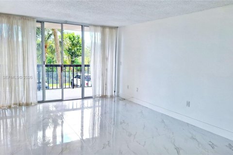 Copropriété à louer à Miami, Floride: 1 chambre, 73.11 m2 № 2029233 - photo 10
